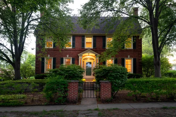 $1,490,000 | 1547 South Upper Parkway, Wauwatosa, WI 53213