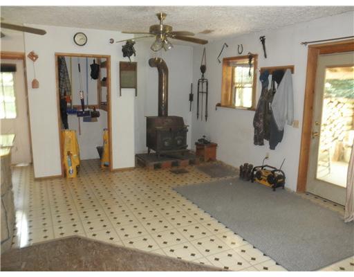 185 Pine Tract Road Butler, PA 16001 - Photo 5 of 10 Kitchen.