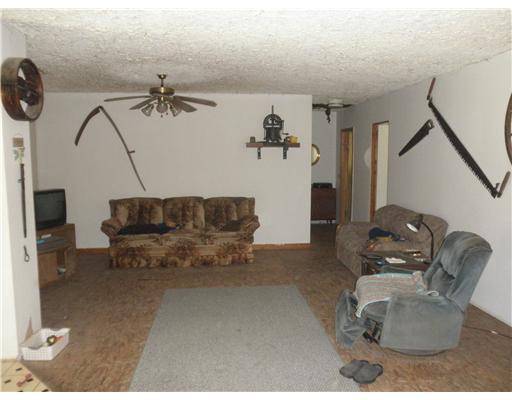 185 Pine Tract Road Butler, PA 16001 - Photo 6 of 10 Living Room.