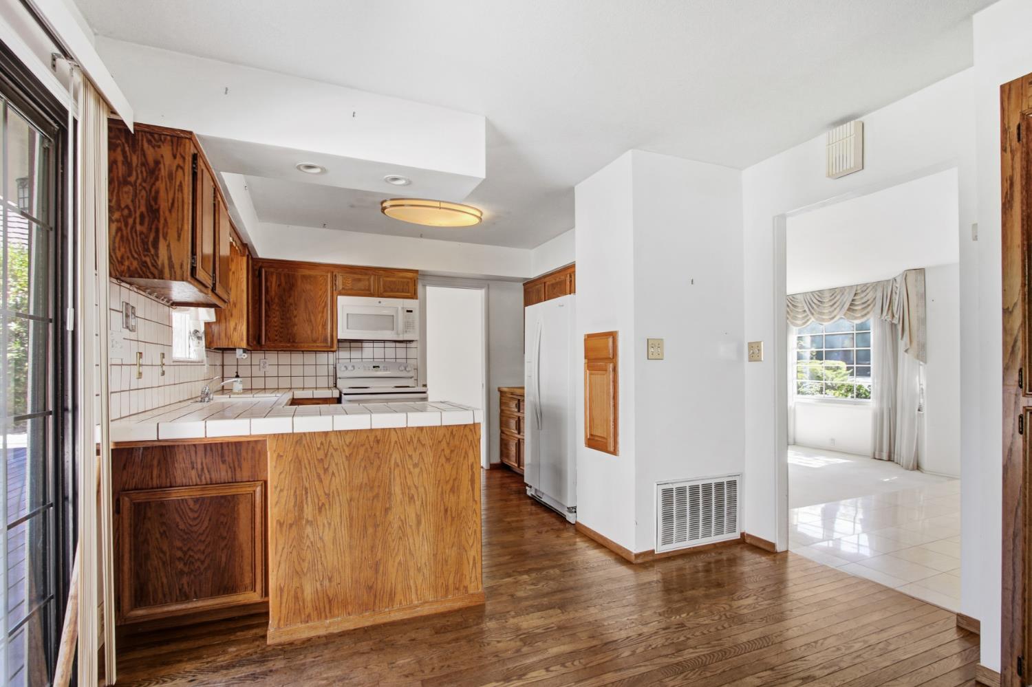 405 Crocker Road Sacramento, CA 95864 - Photo 24 of 54