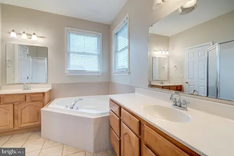 $359,990 | 508 North Winding Brooke Drive, Seaford, DE 19973