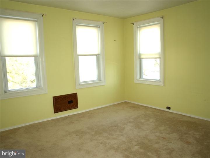 2739 Quakerbridge Road Hamilton, NJ 08619 - Photo 6 of 9 Bedroom - Main