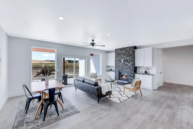 $475,000 | 635 West Summit Avenue, Reardan, WA 99029