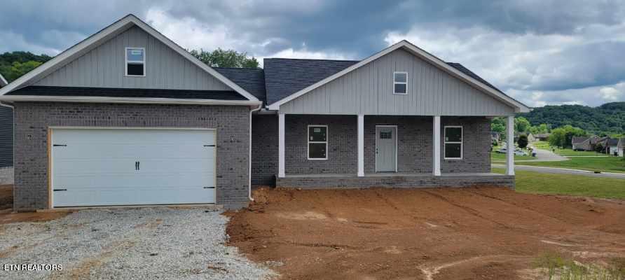 202 Mossy Rock Road Clinton, TN 37716 - Photo 1 of 2 20240516_141317_1715950213574