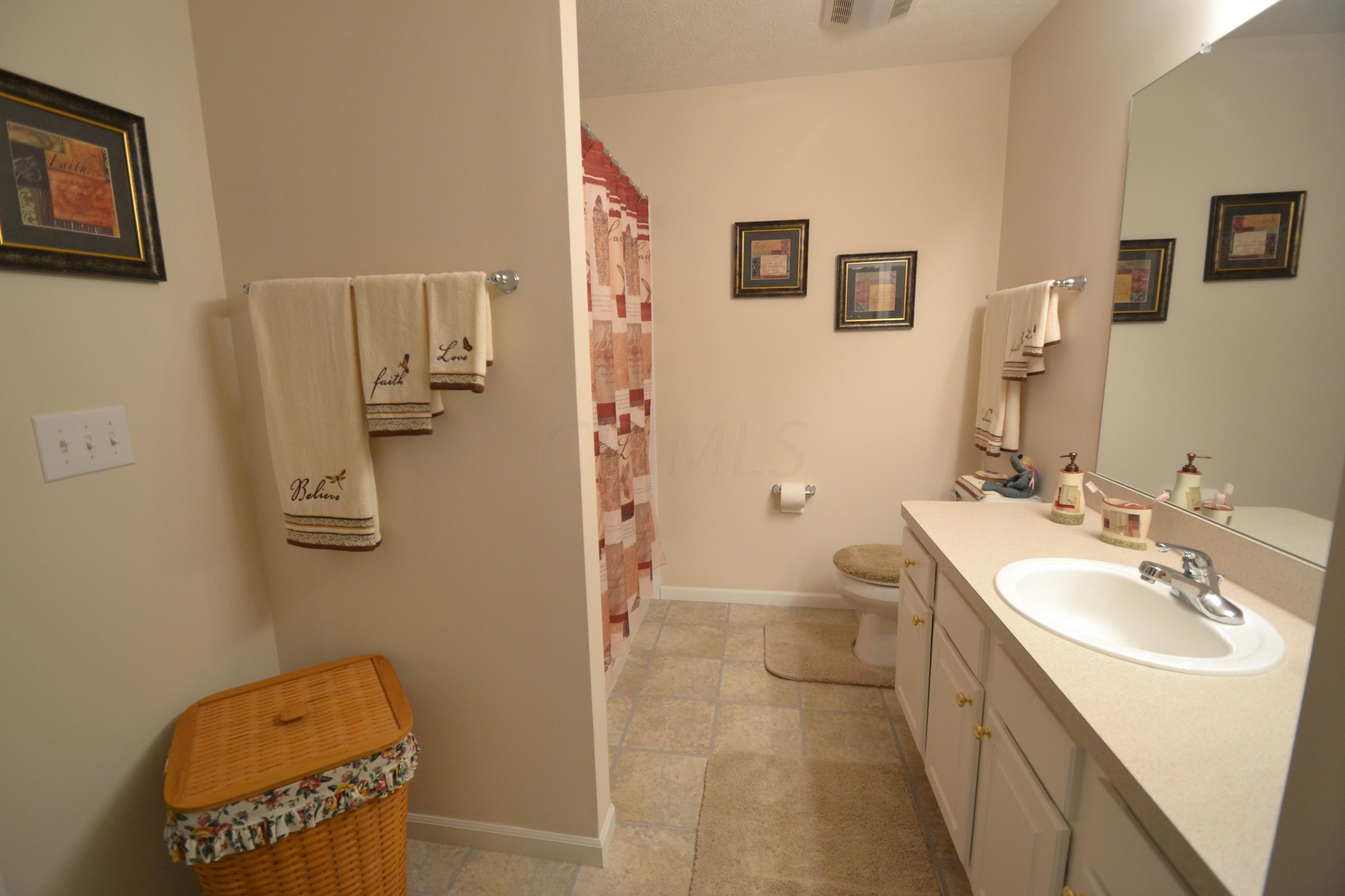 219 Stonegate Loop Pataskala, OH 43062 - Photo 18 of 25 Gallery Image 18
