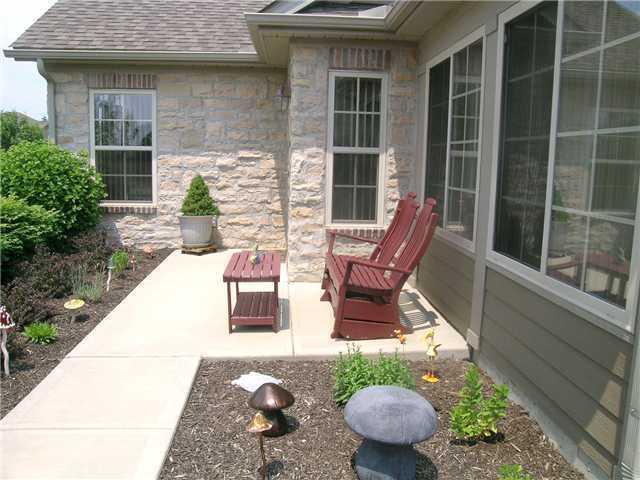 219 Stonegate Loop Pataskala, OH 43062 - Photo 3 of 25 Gallery Image 3