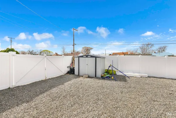 $260,000 | 801 12th Avenue North, Buhl, ID 83316