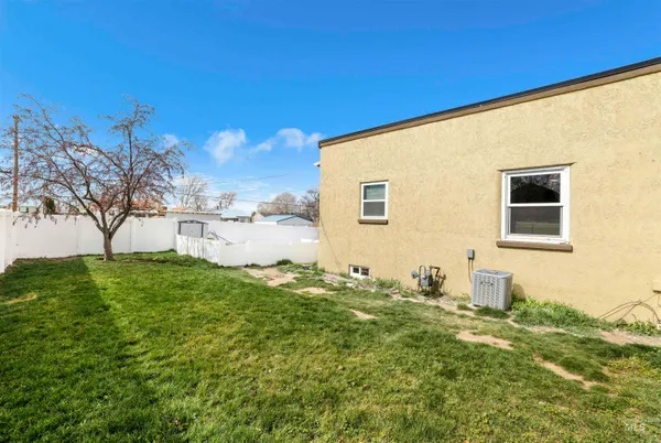 $260,000 | 801 12th Avenue North, Buhl, ID 83316