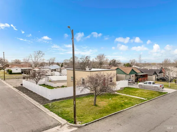 $260,000 | 801 12th Avenue North, Buhl, ID 83316