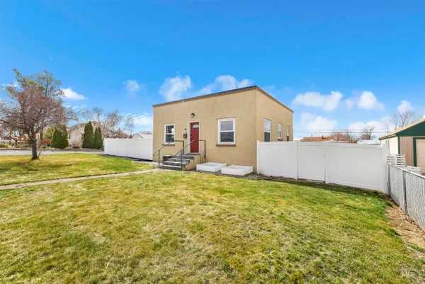 $260,000 | 801 12th Avenue North, Buhl, ID 83316