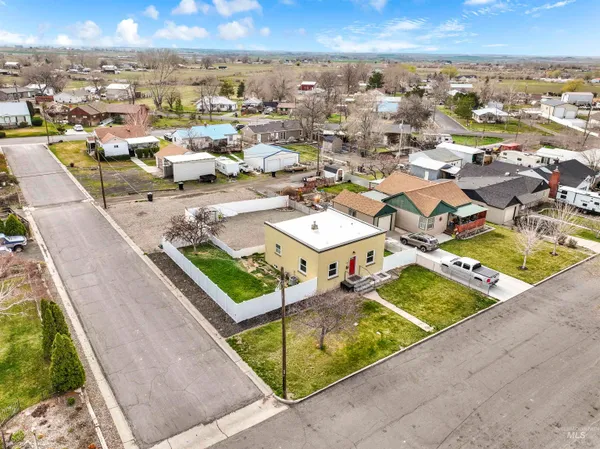 $260,000 | 801 12th Avenue North, Buhl, ID 83316