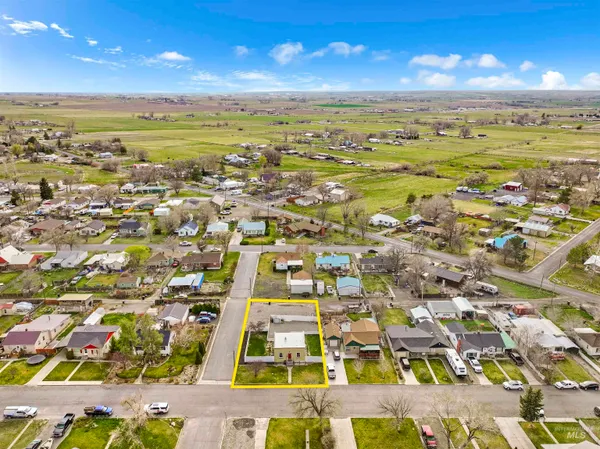 $260,000 | 801 12th Avenue North, Buhl, ID 83316