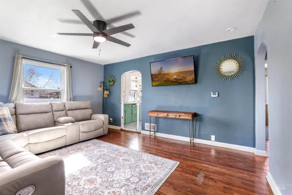 $260,000 | 801 12th Avenue North, Buhl, ID 83316