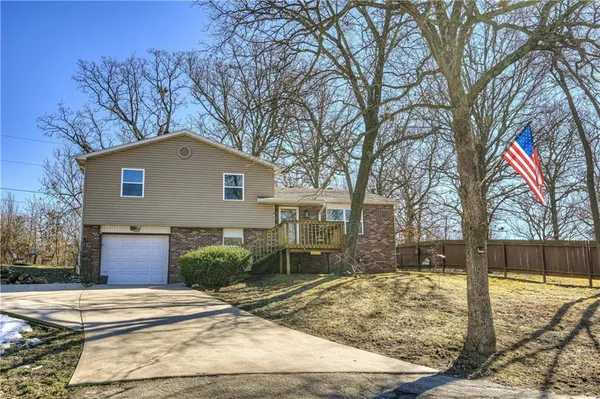 $225,000 | 2620 Hickory Hills Road, Galena, KS 66739