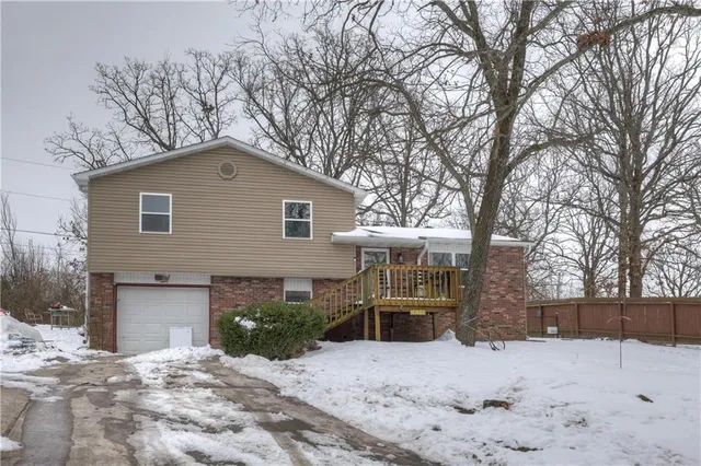 $225,000 | 2620 Hickory Hills Road, Galena, KS 66739