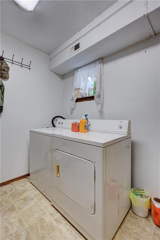 2620 Hickory Hills Road Galena, KS 66739 - Photo 27 of 33