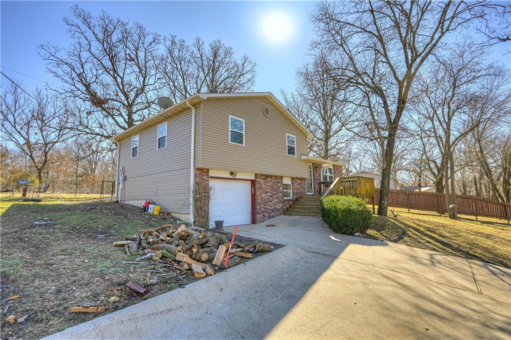 2620 Hickory Hills Road Galena, KS 66739 - Photo 3 of 47