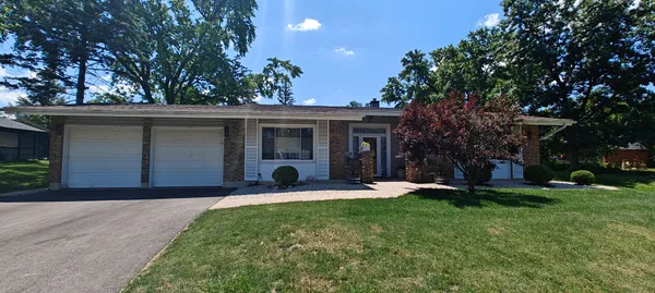 $505,900 | 3205 63rd Street, Woodridge, IL 60517