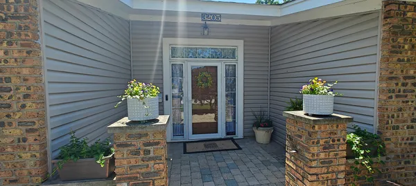 $505,900 | 3205 63rd Street, Woodridge, IL 60517