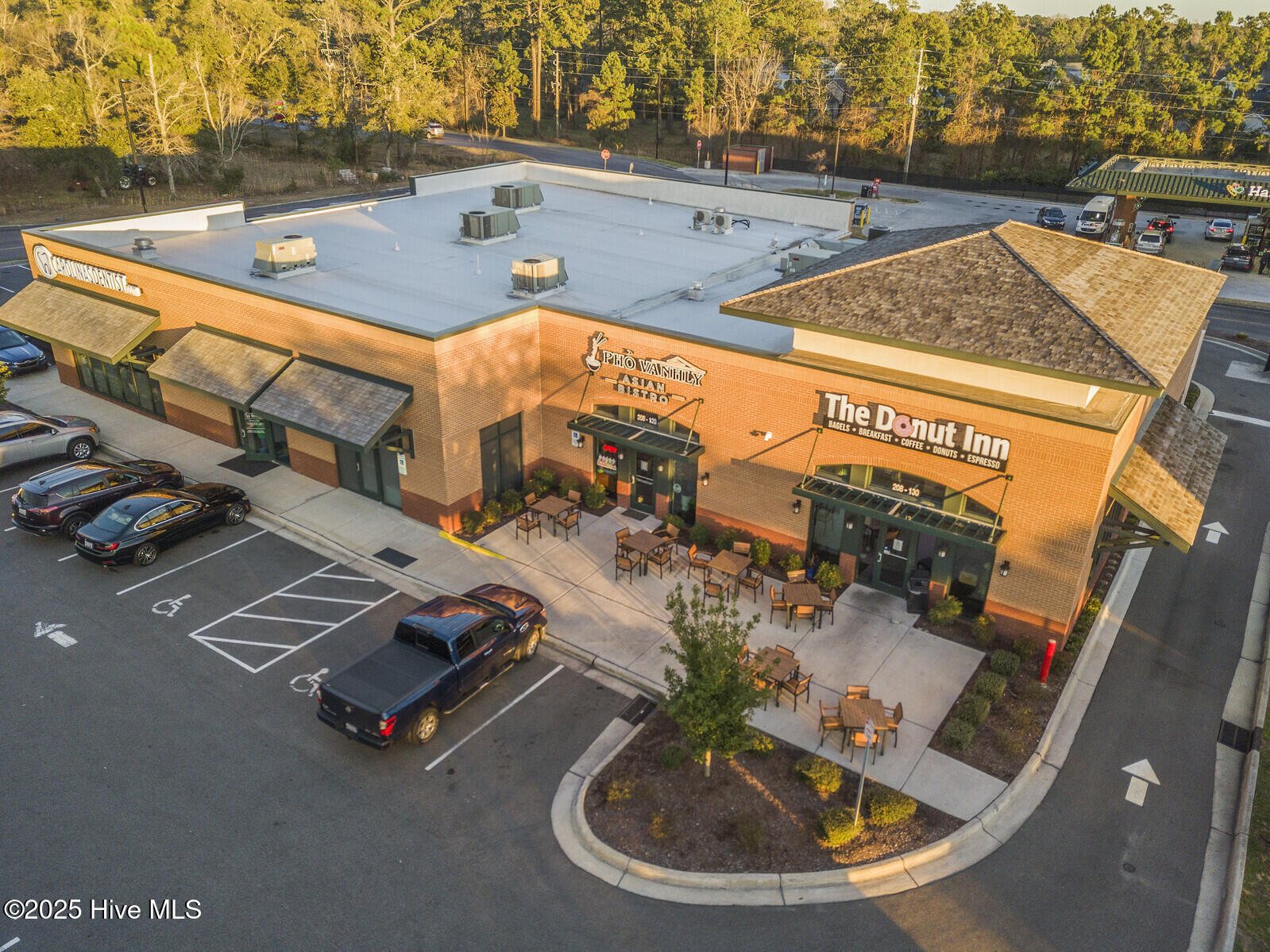 7600 Plantation Road Wilmington, NC 28411 - Photo 9 of 17 Porters Neck Eateries