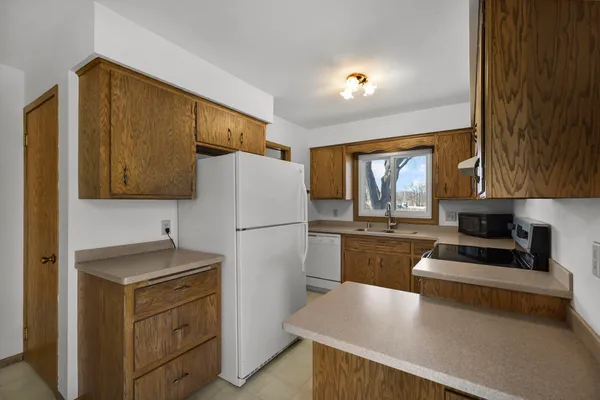 $500,000 | 1-3 Milo Lane, Madison, WI 53714