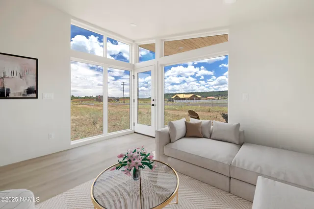 $899,000 | 8073 Harmony Lane, Flagstaff, AZ 86001