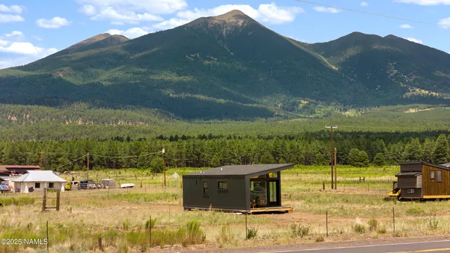 $899,000 | 8073 Harmony Lane, Flagstaff, AZ 86001