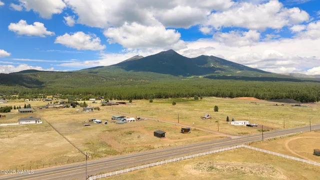 $899,000 | 8073 Harmony Lane, Flagstaff, AZ 86001