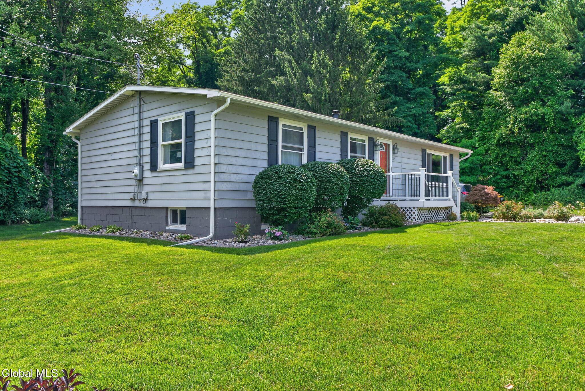32 Tabor Road Halfmoon, NY 12118 - Photo 4 of 36 21-web-or-mls-32-tabor-rd