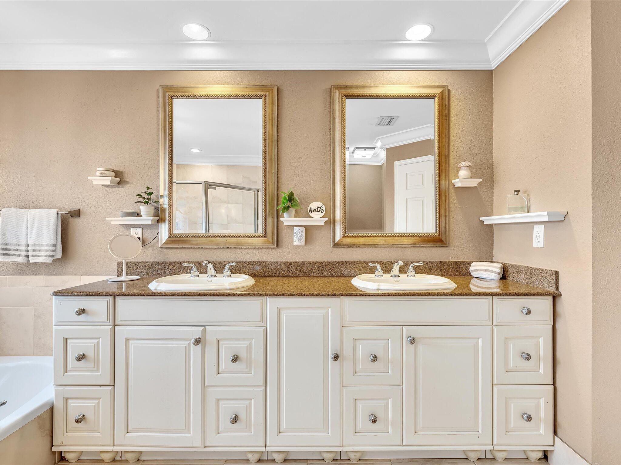 9669 Carousel Circle North Boca Raton, FL 33434 - Photo 58 of 76 Primary Bathroom