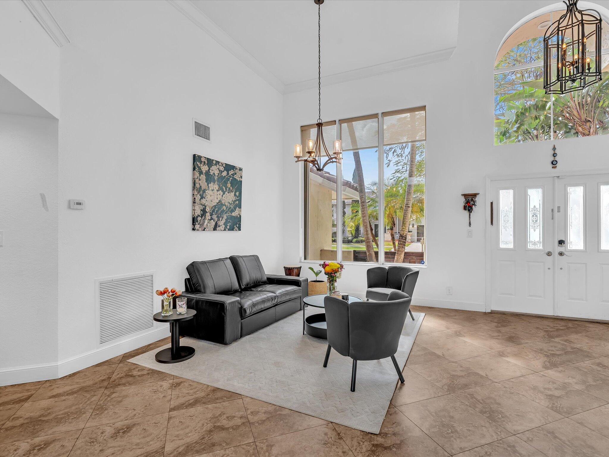 9669 Carousel Circle North Boca Raton, FL 33434 - Photo 6 of 76 Living Area