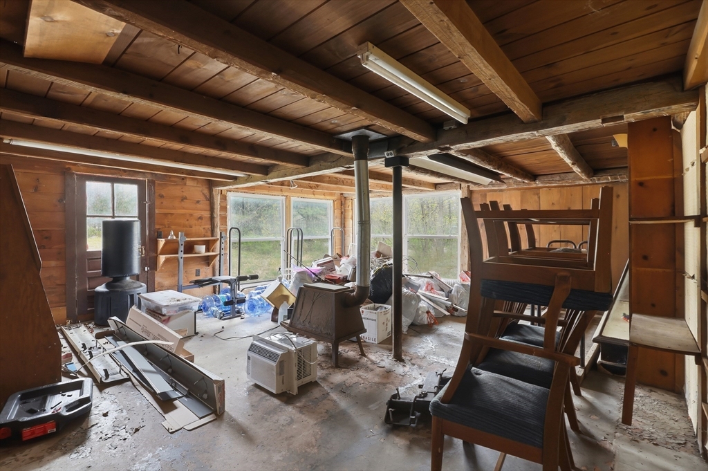 5 Gap Mountain Road Fitzwilliam, NH 03447 - Photo 23 of 31 a living room with furniture