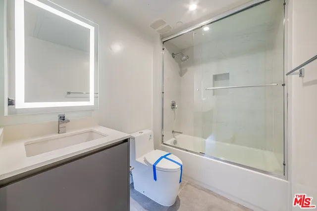 $3,660 | 214 South Westmoreland Avenue, Unit 5, Los Angeles, CA 90004