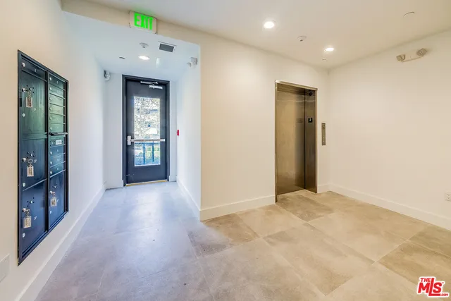$3,660 | 214 South Westmoreland Avenue, Unit 5, Los Angeles, CA 90004