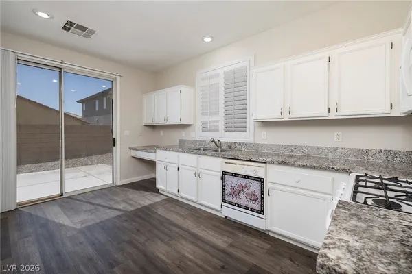 $1,800 | 7955 Teal Harbor Avenue, Las Vegas, NV 89117