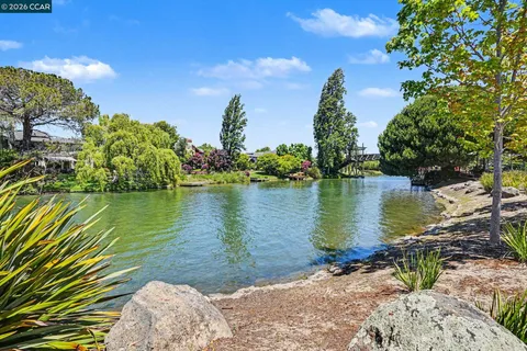 $1,149,000 | 210 Carob Lane, Alameda, CA 94502