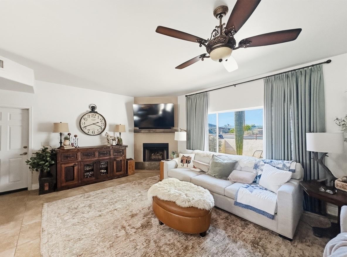 1033 East Irvine Road Phoenix, AZ 85086 - Photo 11 of 26