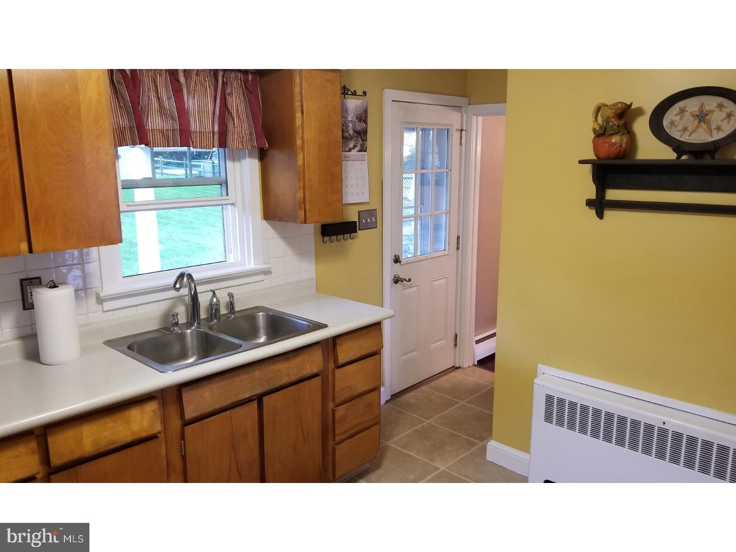 502 Broad Street Spring City, PA 19475 - Photo 6 of 25