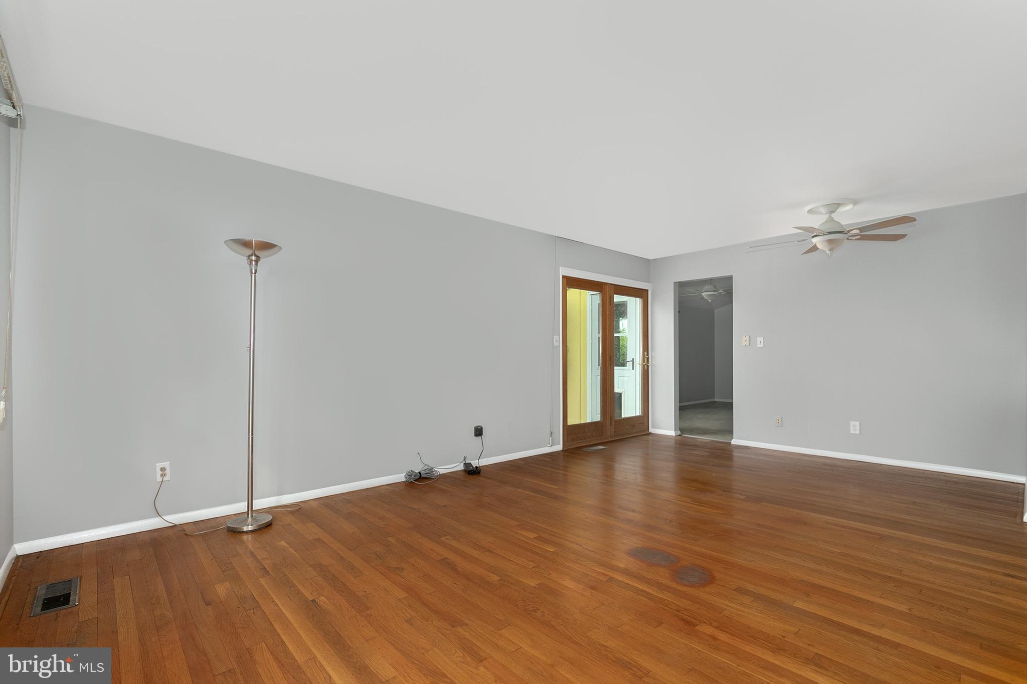 6004 Sagebrush Place Springfield, VA 22150 - Photo 3 of 18 Gallery Image 3