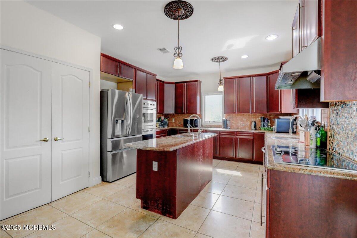 53 McCaffery Road Manalapan, NJ 07726 - Photo 17 of 71 17-Kitchen
