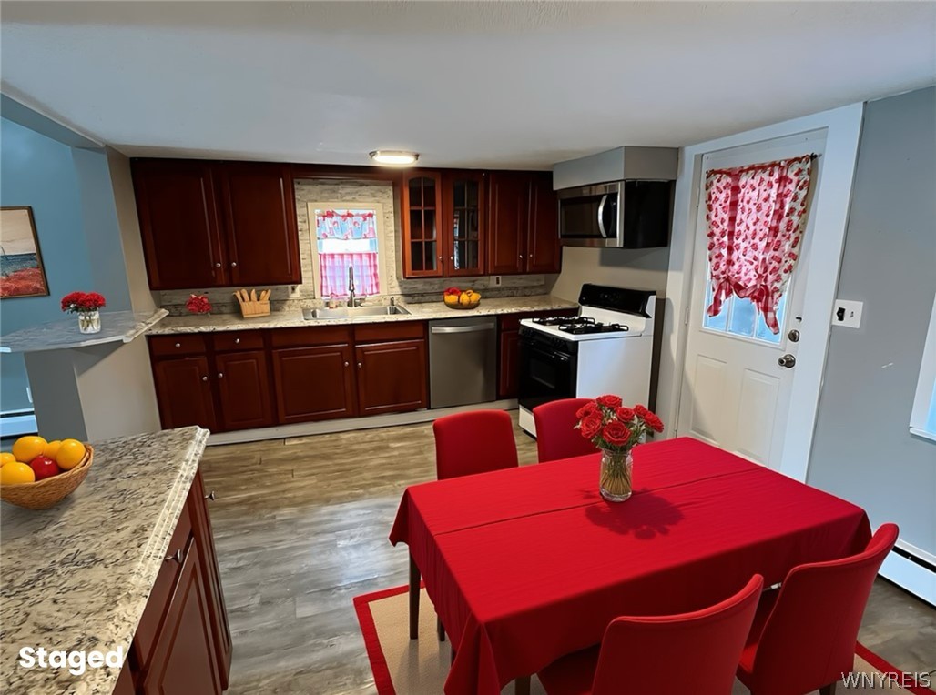17 Edith Street Tonawanda, NY 14150 - Photo 10 of 43 DIGITALLY STAGED KITCHEN