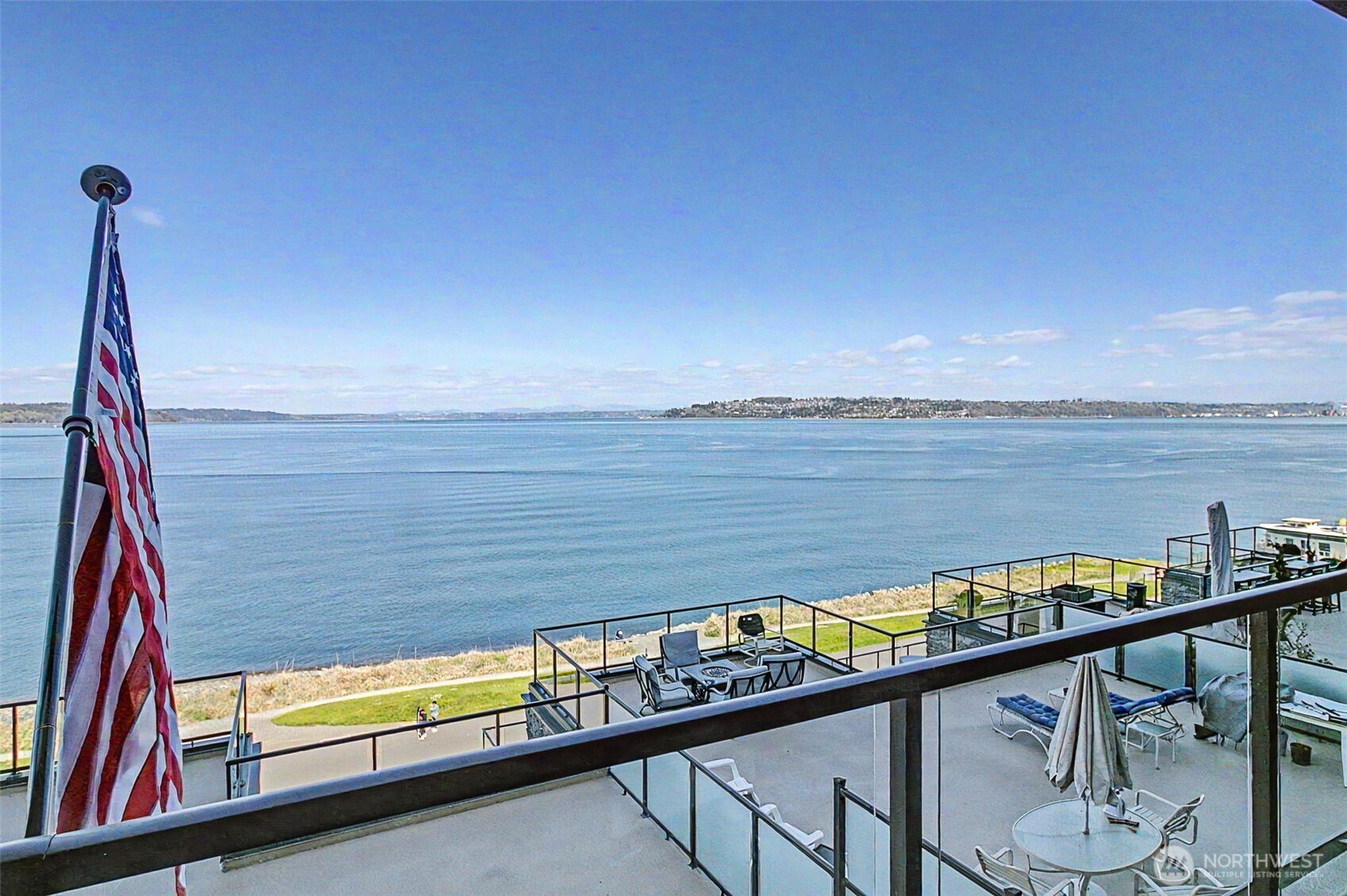 4907 Main Street, Unit 608 Tacoma, WA 98407 - Photo 13 of 40 a view of sitting area in balcony