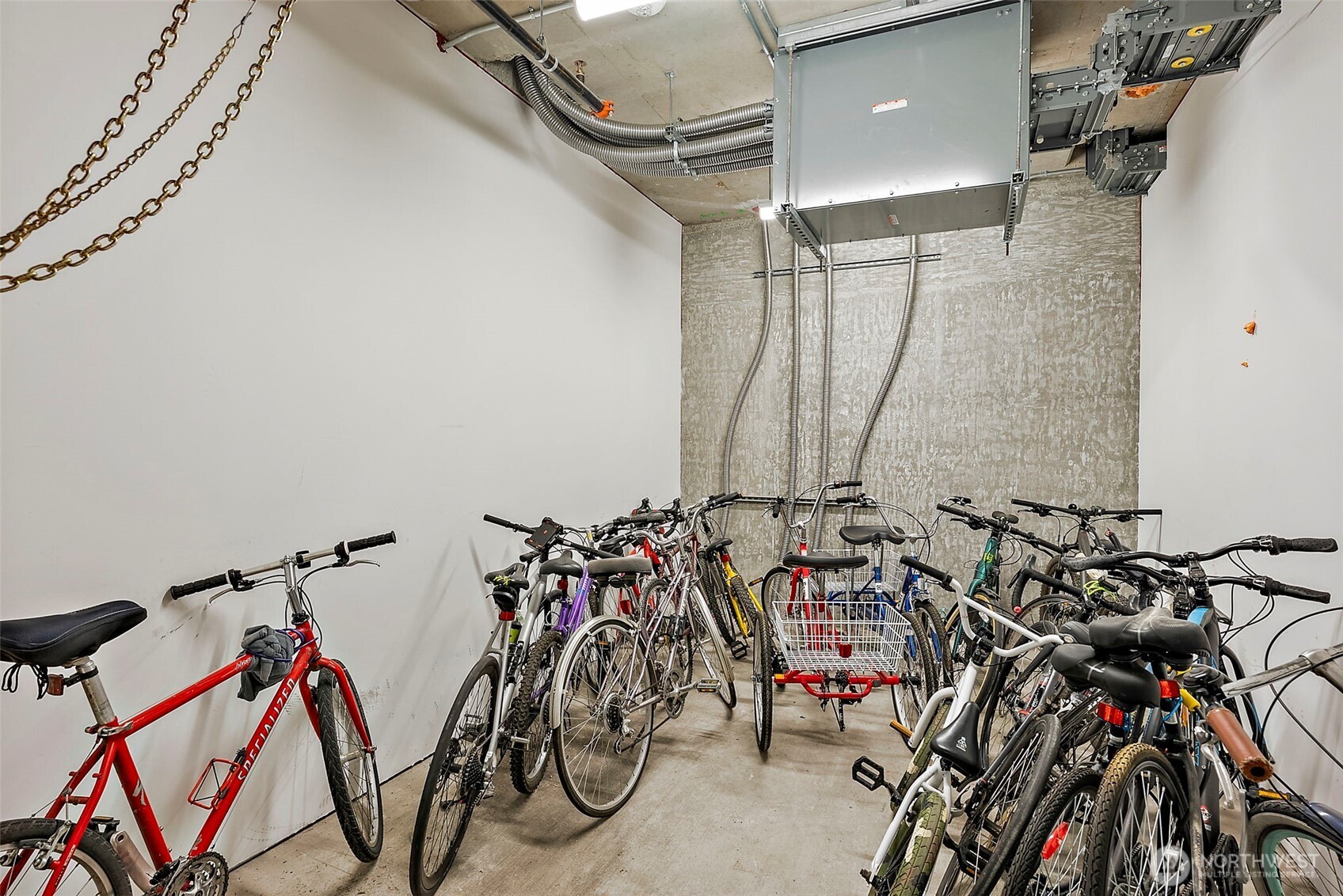4907 Main Street, Unit 608 Tacoma, WA 98407 - Photo 37 of 40 a view of an bike storage