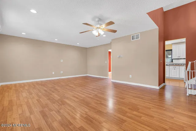 $3,750 | 691 Sussex Court, Toms River, NJ 08753