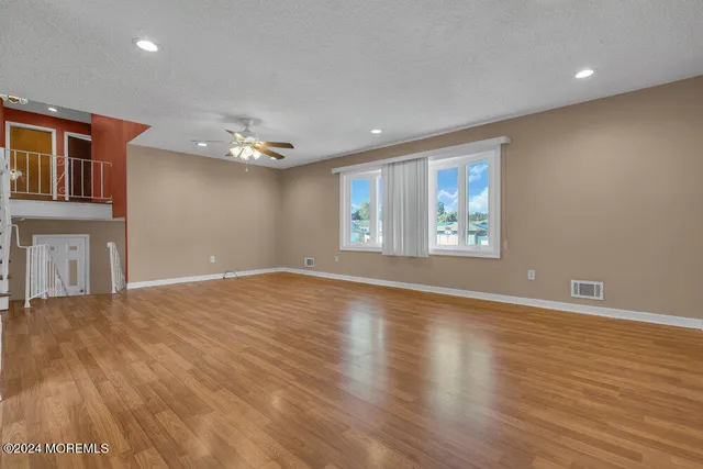 $3,750 | 691 Sussex Court, Toms River, NJ 08753