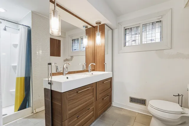 $324,900 | 713 Lois Place, Joliet, IL 60435