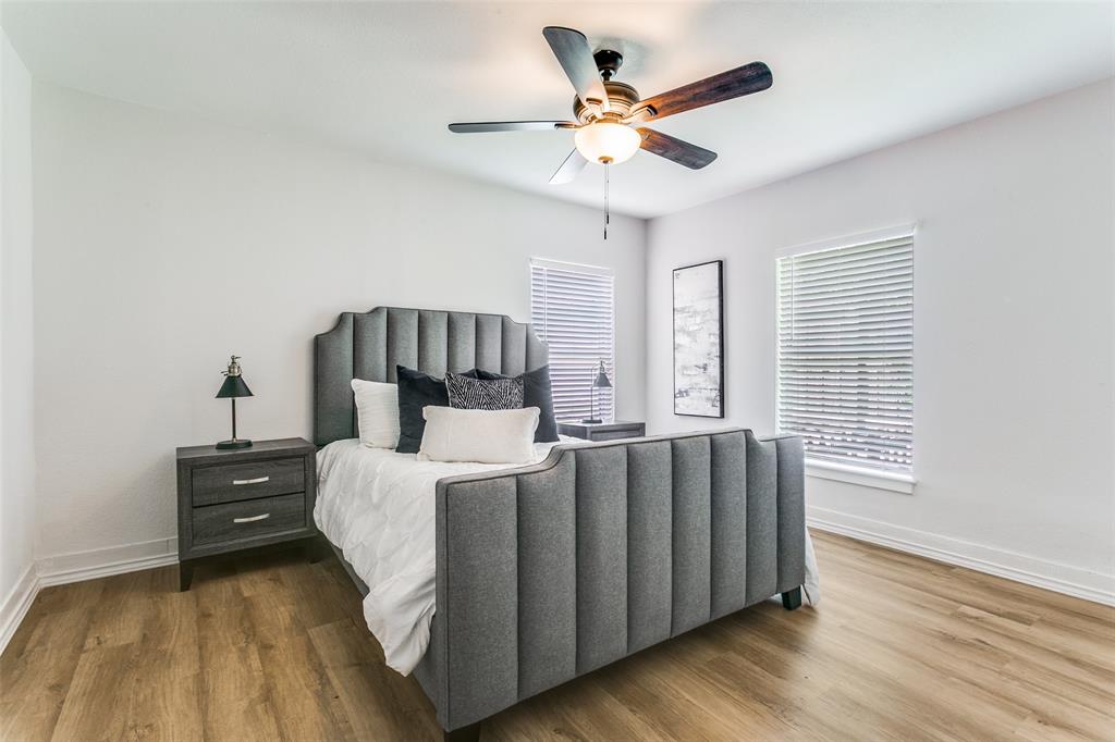 612 East Wall Street Grapevine, TX 76051 - Photo 18 of 33
