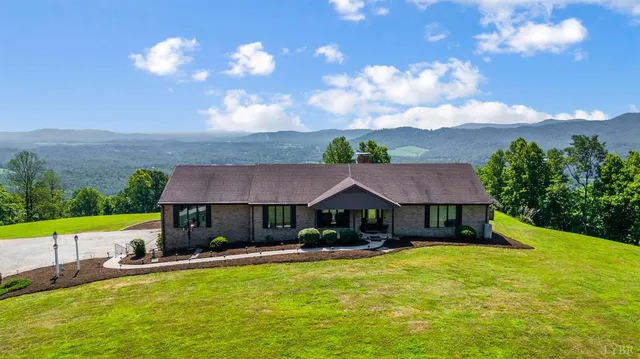 $1,199,000 | 355 Dyson Road, Amherst, VA 24521
