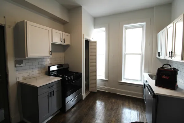 $2,099 | 1362 North Bosworth Avenue, Unit 2C, Chicago, IL 60642
