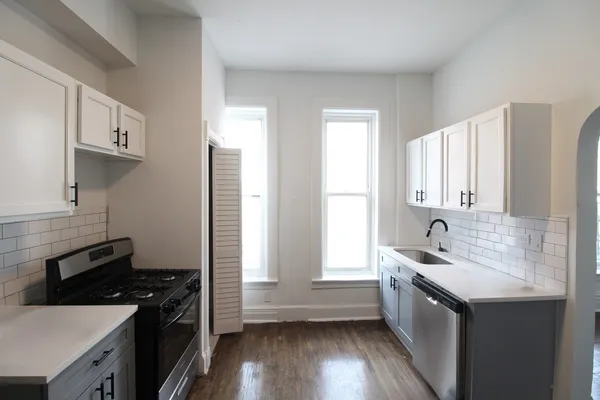 $2,099 | 1362 North Bosworth Avenue, Unit 2C, Chicago, IL 60642